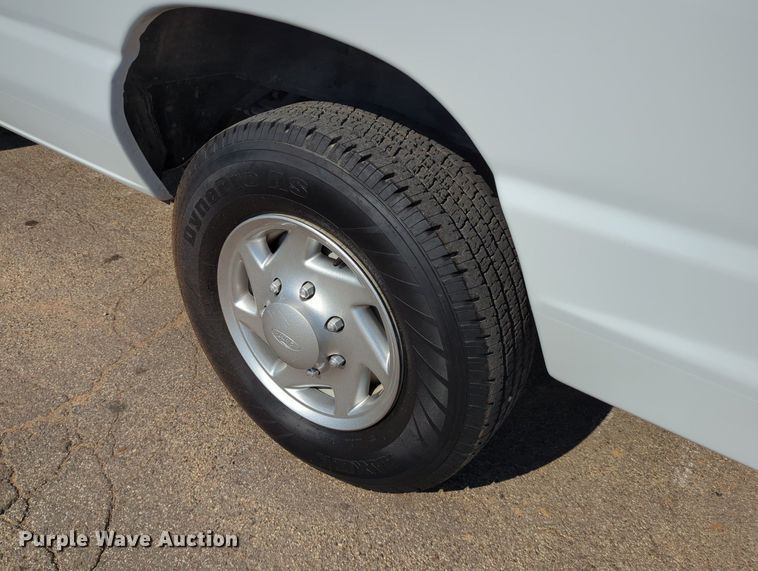 image for item DR6981 2012 Ford E350 Super Duty XL  van