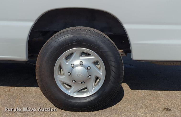 image for item DR6981 2012 Ford E350 Super Duty XL  van