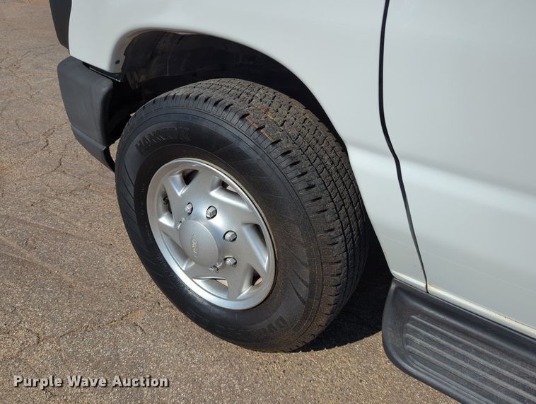 image for item DR6981 2012 Ford E350 Super Duty XL  van