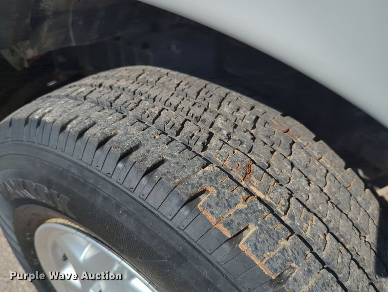 image for item DR6981 2012 Ford E350 Super Duty XL  van