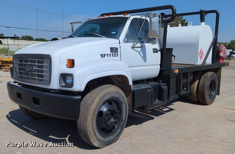 image for item DR6984 1998 Chevrolet C6500  flatbed truck