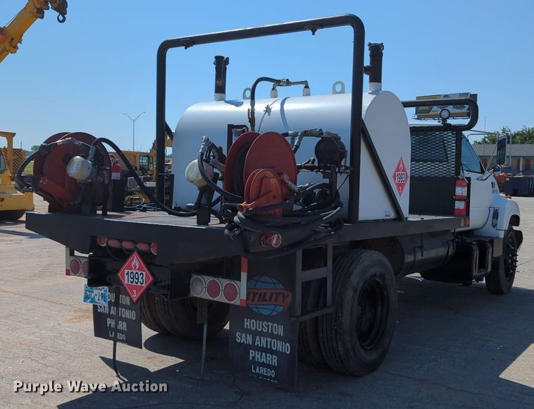 image for item DR6984 1998 Chevrolet C6500  flatbed truck