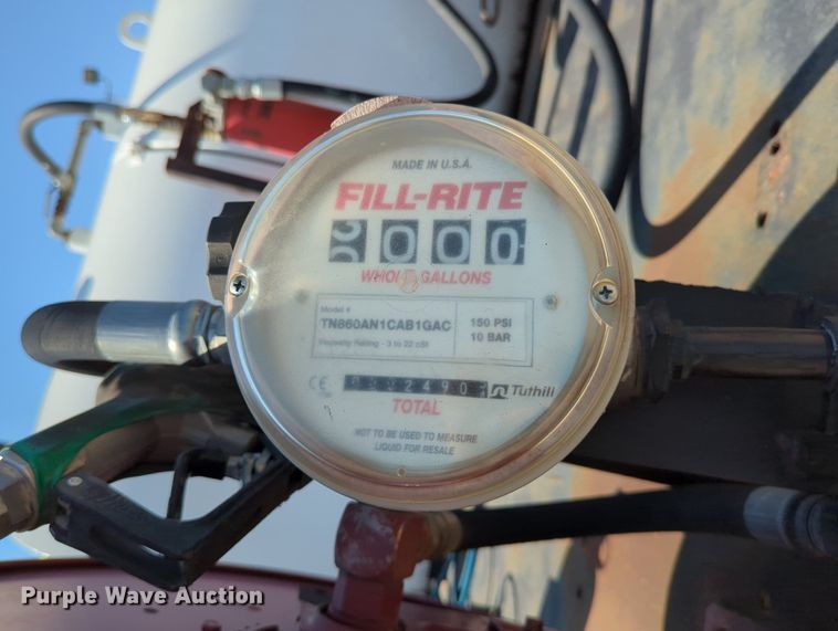 image for item DR6984 1998 Chevrolet C6500  flatbed truck