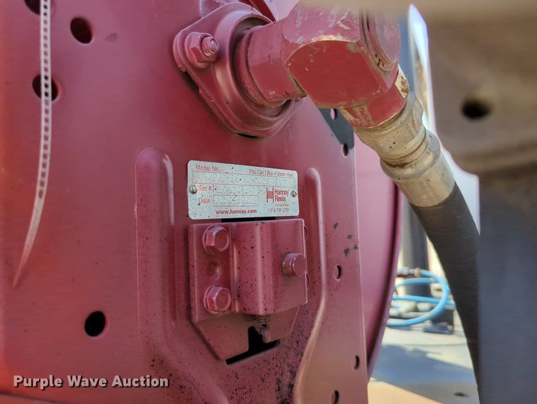 image for item DR6984 1998 Chevrolet C6500  flatbed truck