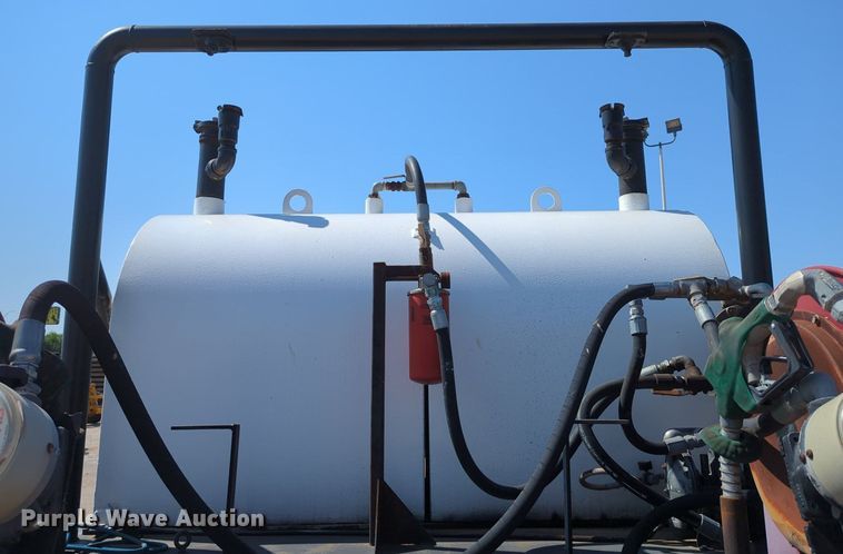 image for item DR6984 1998 Chevrolet C6500  flatbed truck