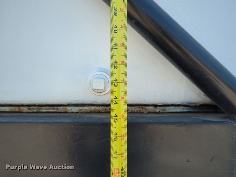 image for item DR6984 1998 Chevrolet C6500  flatbed truck