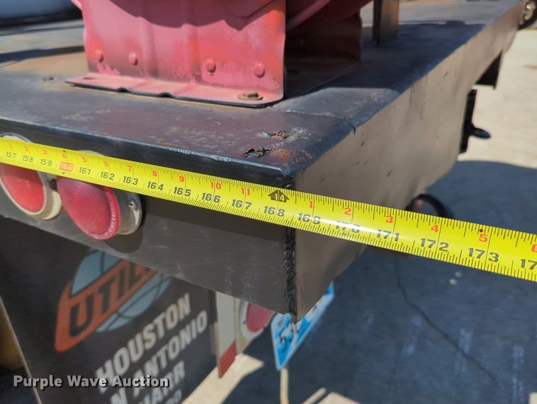 image for item DR6984 1998 Chevrolet C6500  flatbed truck