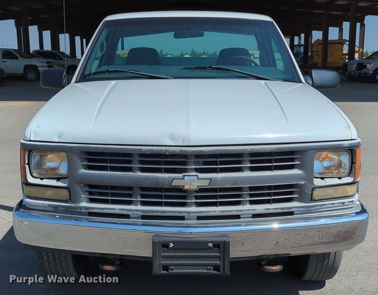 image for item DR6993 1998  Chevrolet C2500  utility bed pickup truck