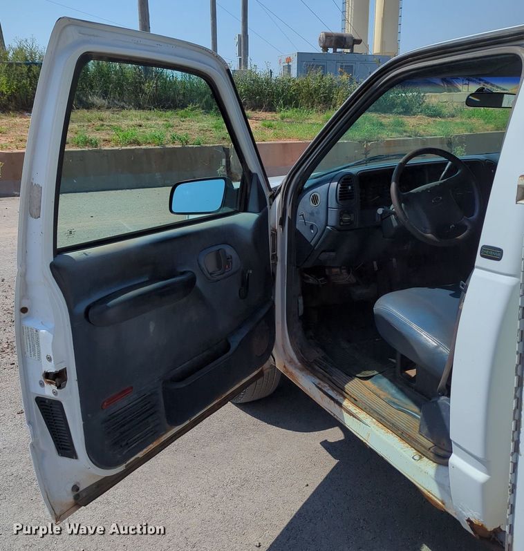 image for item DR6993 1998  Chevrolet C2500  utility bed pickup truck