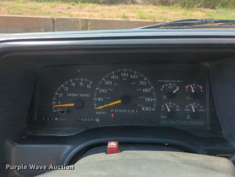 image for item DR6993 1998  Chevrolet C2500  utility bed pickup truck