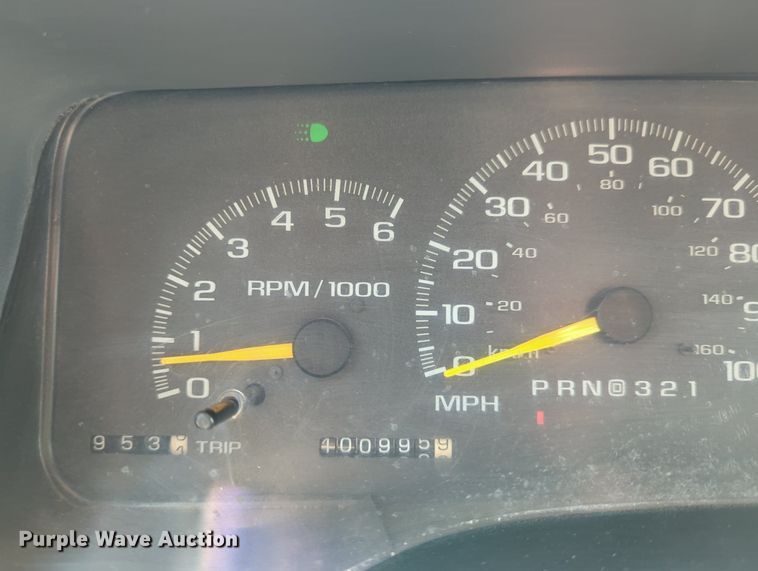 image for item DR6993 1998  Chevrolet C2500  utility bed pickup truck