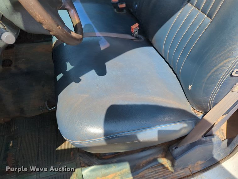 image for item DR6993 1998  Chevrolet C2500  utility bed pickup truck