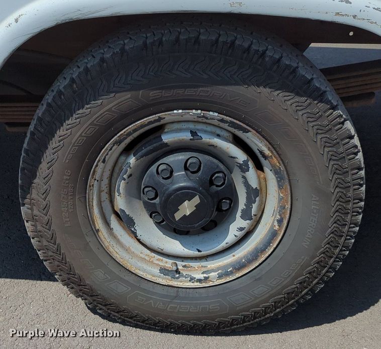 image for item DR6993 1998  Chevrolet C2500  utility bed pickup truck