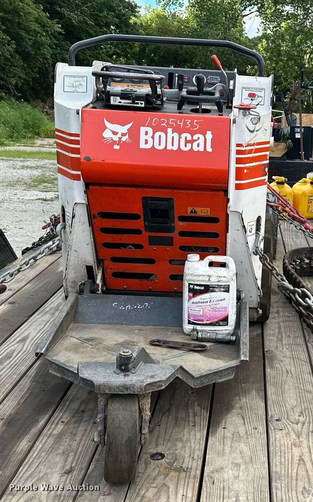 image for item DS2225 2009 Bobcat MT52 compact utility loader with Load Trail utility trailer