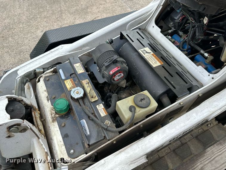 image for item DS2225 2009 Bobcat MT52 compact utility loader with Load Trail utility trailer