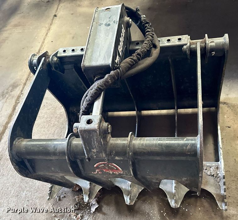 image for item DS2225 2009 Bobcat MT52 compact utility loader with Load Trail utility trailer