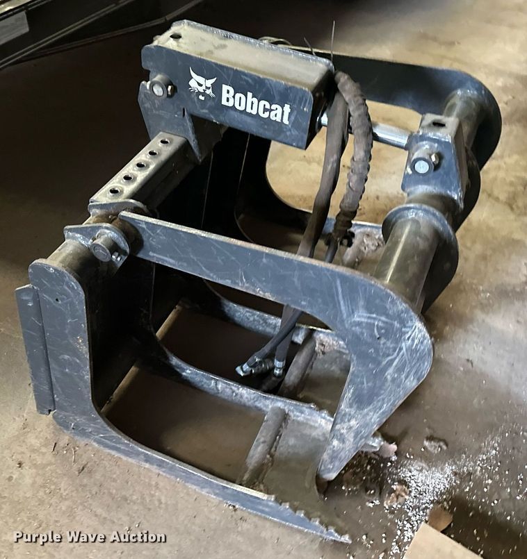 image for item DS2225 2009 Bobcat MT52 compact utility loader with Load Trail utility trailer