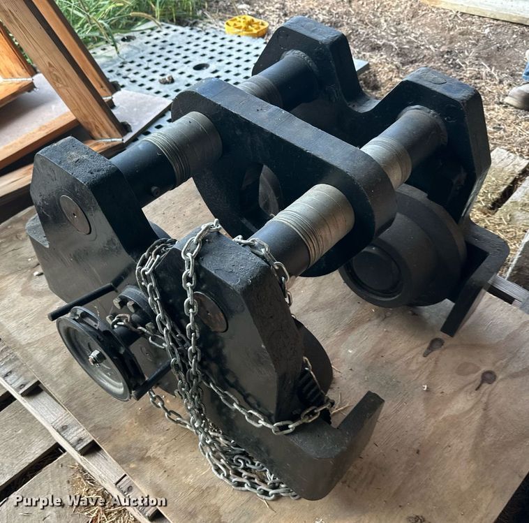 image for item DS2276 2007 AMH GTA200-38  beam trolley