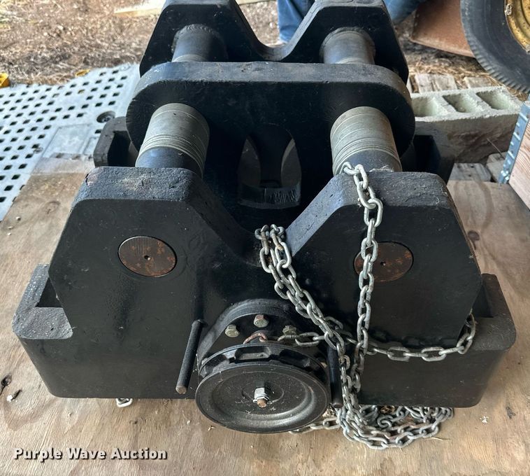 image for item DS2276 2007 AMH GTA200-38  beam trolley