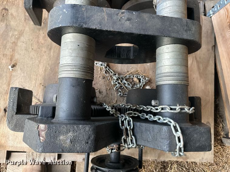 image for item DS2276 2007 AMH GTA200-38  beam trolley