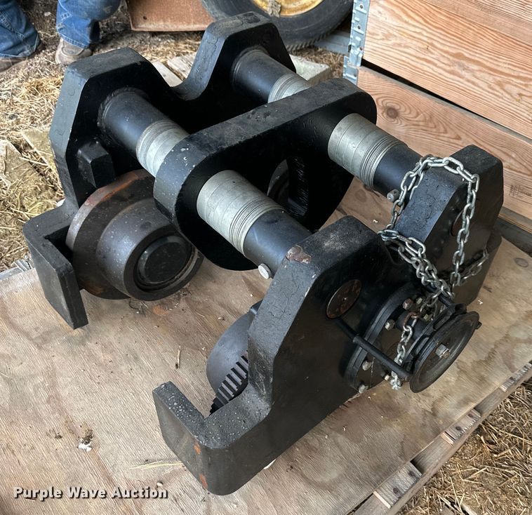 image for item DS2277 2007 AMH GTA200-38  beam trolley