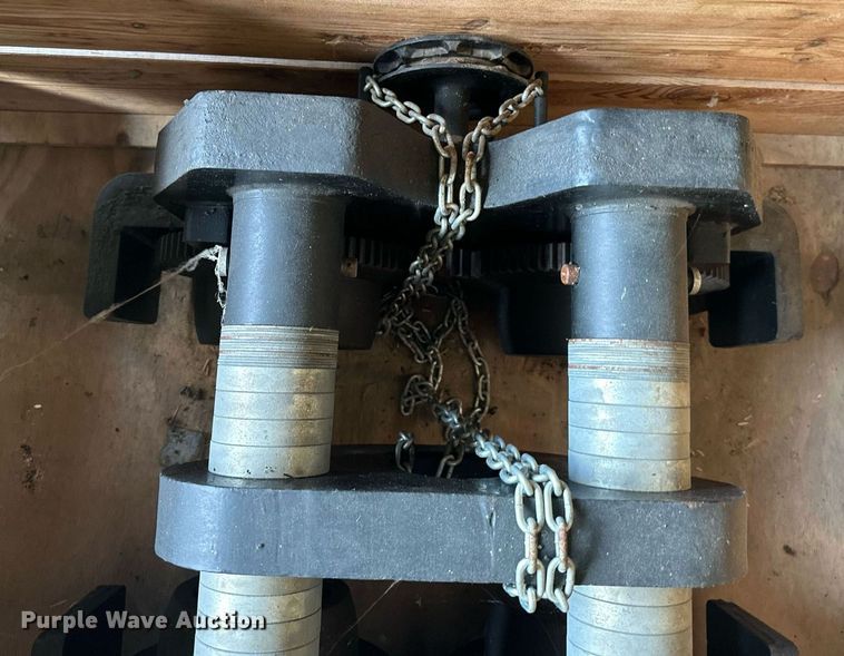 image for item DS2277 2007 AMH GTA200-38  beam trolley