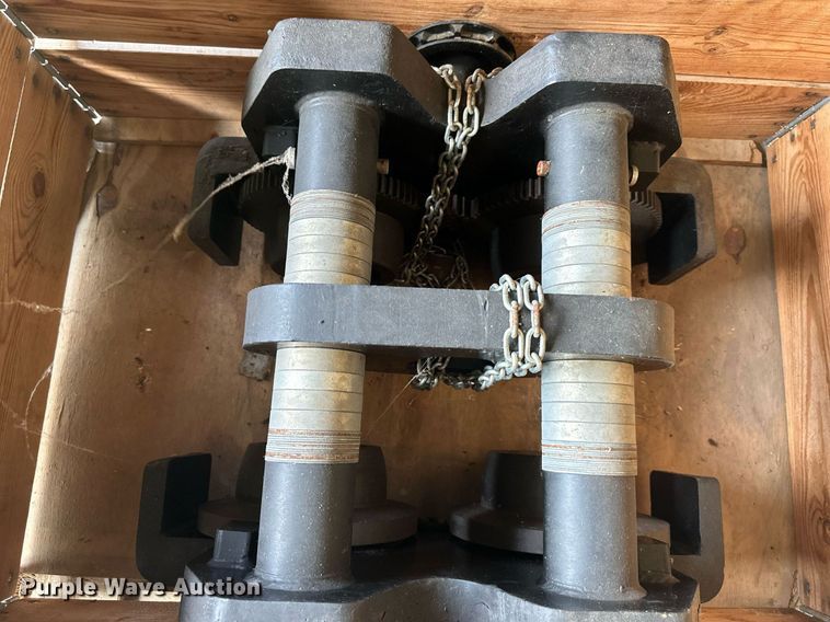 image for item DS2277 2007 AMH GTA200-38  beam trolley