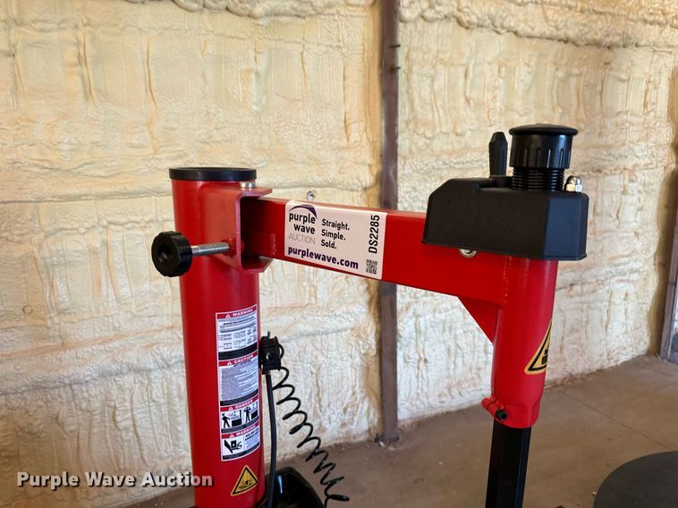 image for item DS2285 Number one MD-620  tire machine