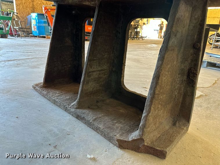 image for item DS2286 Welding table