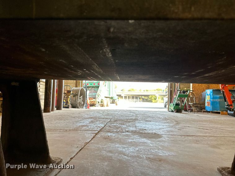 image for item DS2286 Welding table