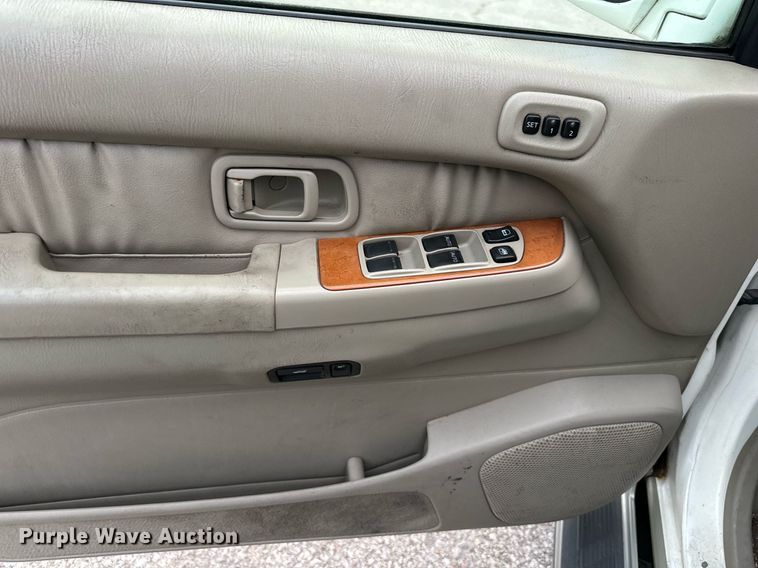 image for item DS2293 2001 Infinity QX4  SUV