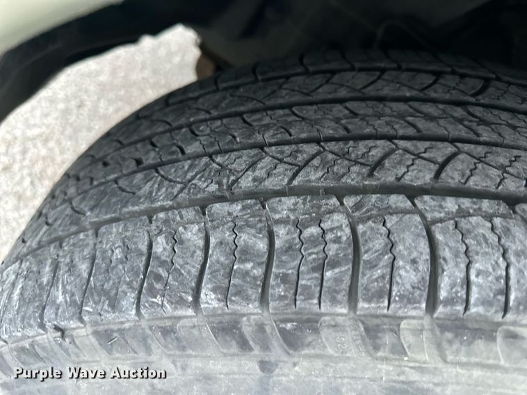 image for item DS2293 2001 Infinity QX4  SUV