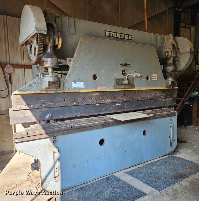 image for item DS6476 Vickers PB65-8  press brake