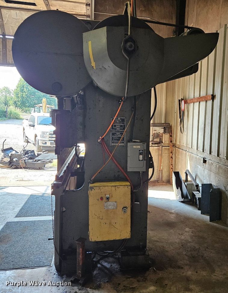 image for item DS6476 Vickers PB65-8  press brake
