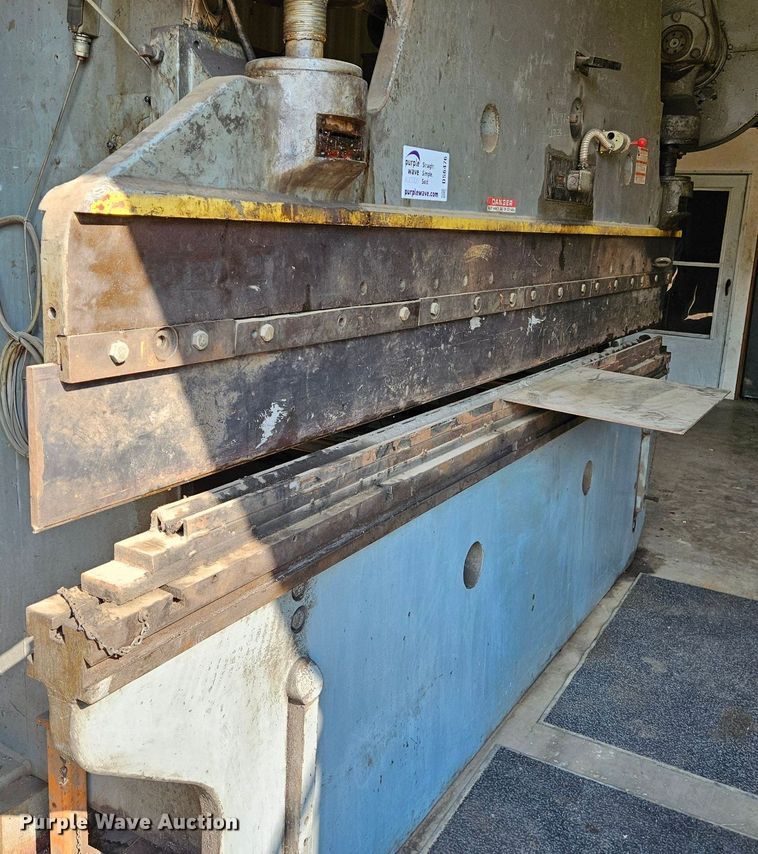 image for item DS6476 Vickers PB65-8  press brake