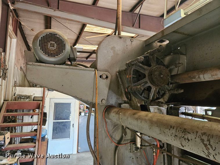 image for item DS6476 Vickers PB65-8  press brake