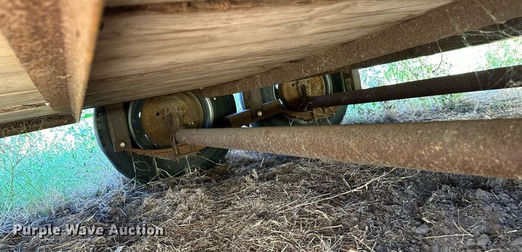 image for item DS7141 1988 Travalong  livestock trailer