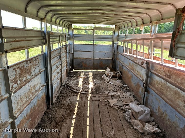 image for item DS7141 1988 Travalong  livestock trailer