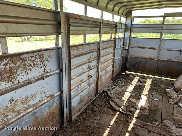 image for item DS7141 1988 Travalong  livestock trailer