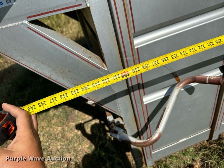 image for item DS7141 1988 Travalong  livestock trailer