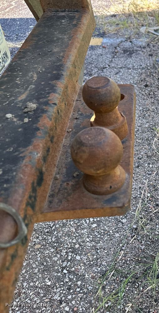 image for item DS7156 1997 Ford F250 HD SuperCab bale bed pickup truck