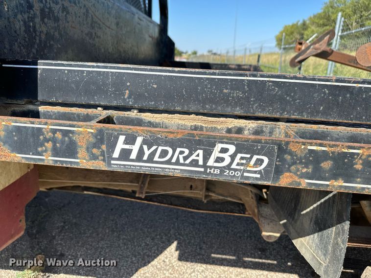 image for item DS7156 1997 Ford F250 HD SuperCab bale bed pickup truck