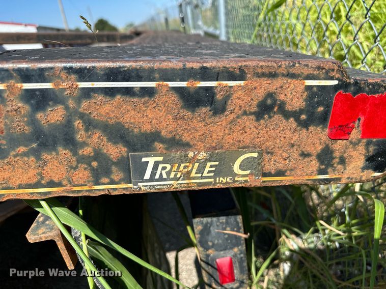 image for item DS7156 1997 Ford F250 HD SuperCab bale bed pickup truck