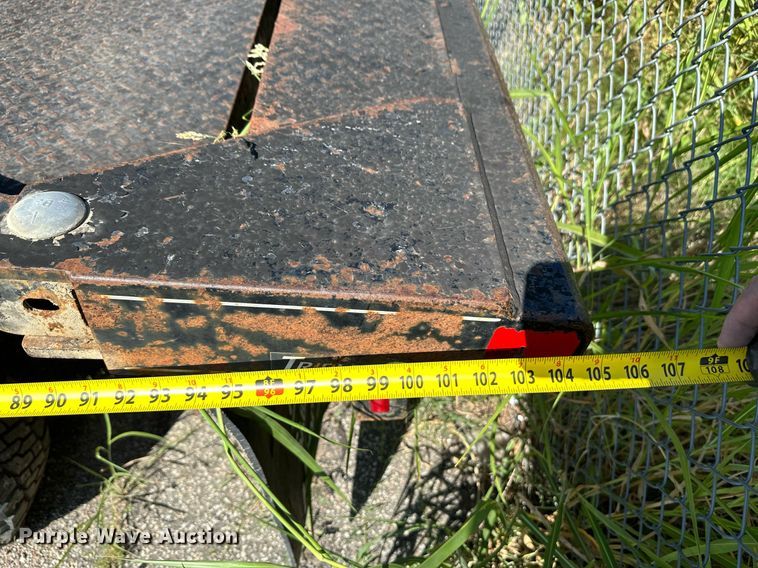 image for item DS7156 1997 Ford F250 HD SuperCab bale bed pickup truck