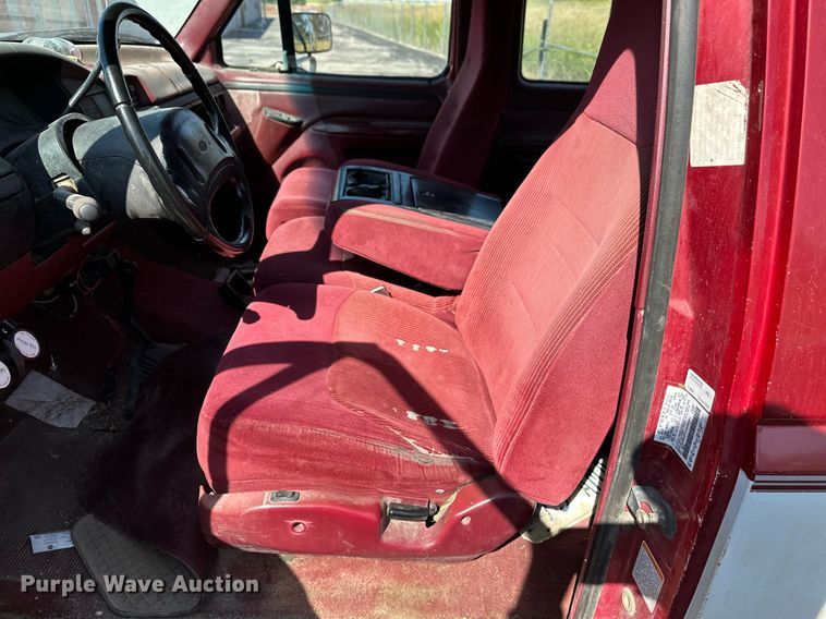 image for item DS7156 1997 Ford F250 HD SuperCab bale bed pickup truck