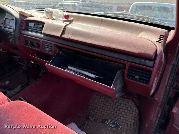 image for item DS7156 1997 Ford F250 HD SuperCab bale bed pickup truck