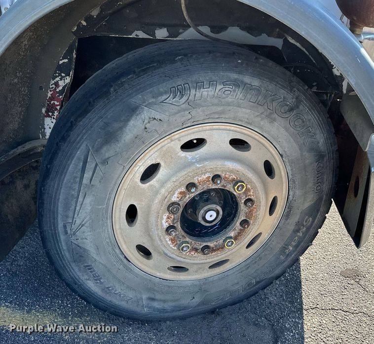 image for item DS7164 1973 Peterbilt 359ST semi truck