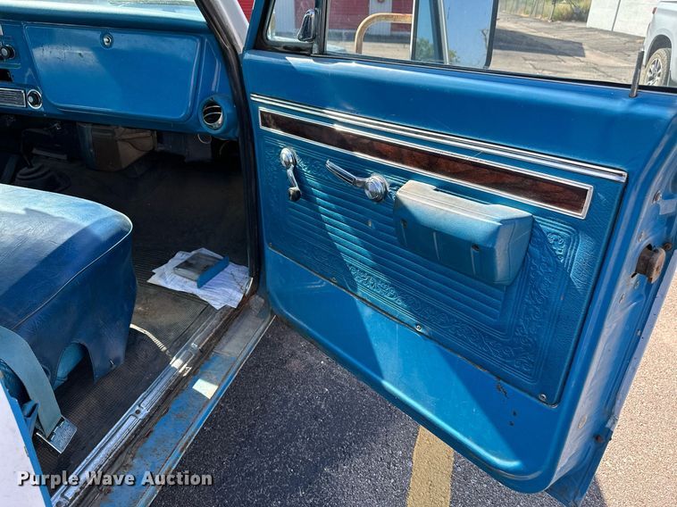 image for item DS7179 1971 Chevrolet C20 pickup truck