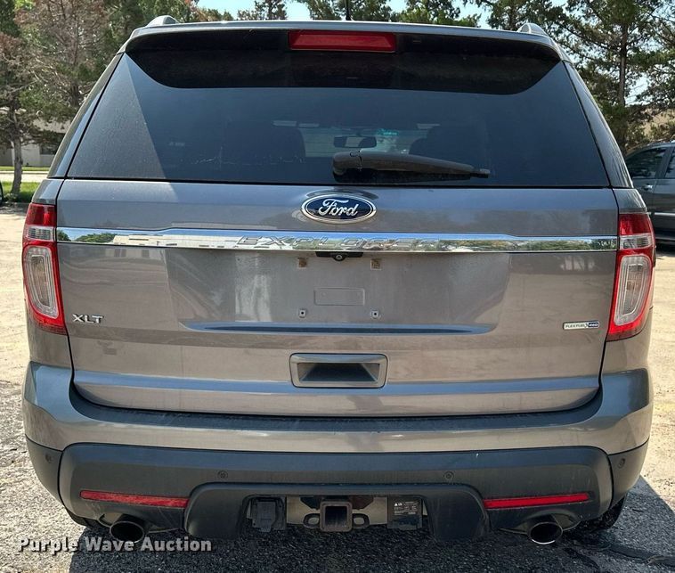 image for item HN9975 2013 Ford Explorer XLT  SUV