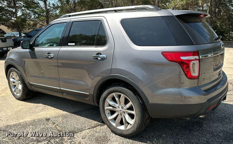 image for item HN9975 2013 Ford Explorer XLT  SUV